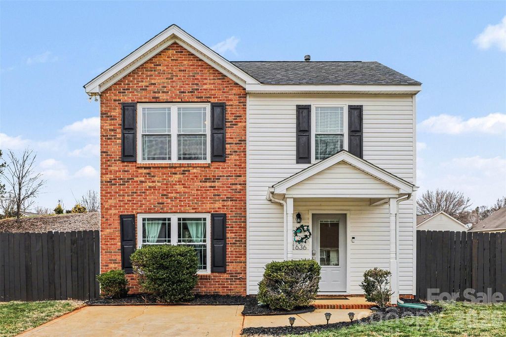 1636 Clooney Lane, Charlotte, NC 28262