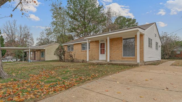 1701 Clayhill, Jonesboro, AR 72450