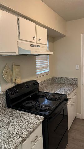 9550 Deering Drive 405, Houston, TX 77036