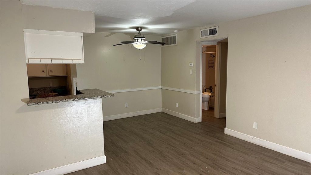 9550 Deering Drive 405, Houston, TX 77036