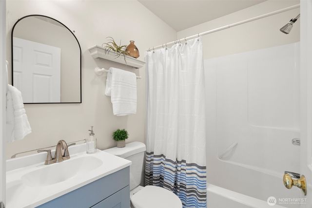 5413 Welfare Avenue NE, Bainbridge Island, WA 98110