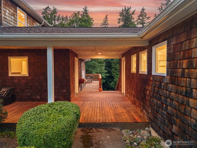 5413 Welfare Avenue NE, Bainbridge Island, WA 98110
