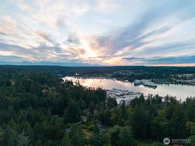 5413 Welfare Avenue NE, Bainbridge Island, WA 98110