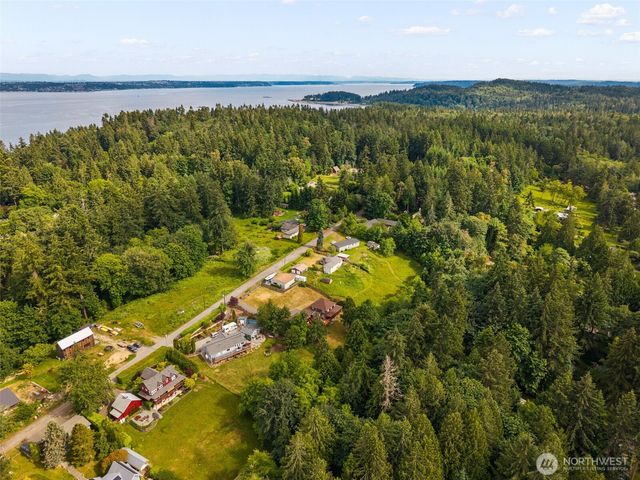 5413 Welfare Avenue NE, Bainbridge Island, WA 98110