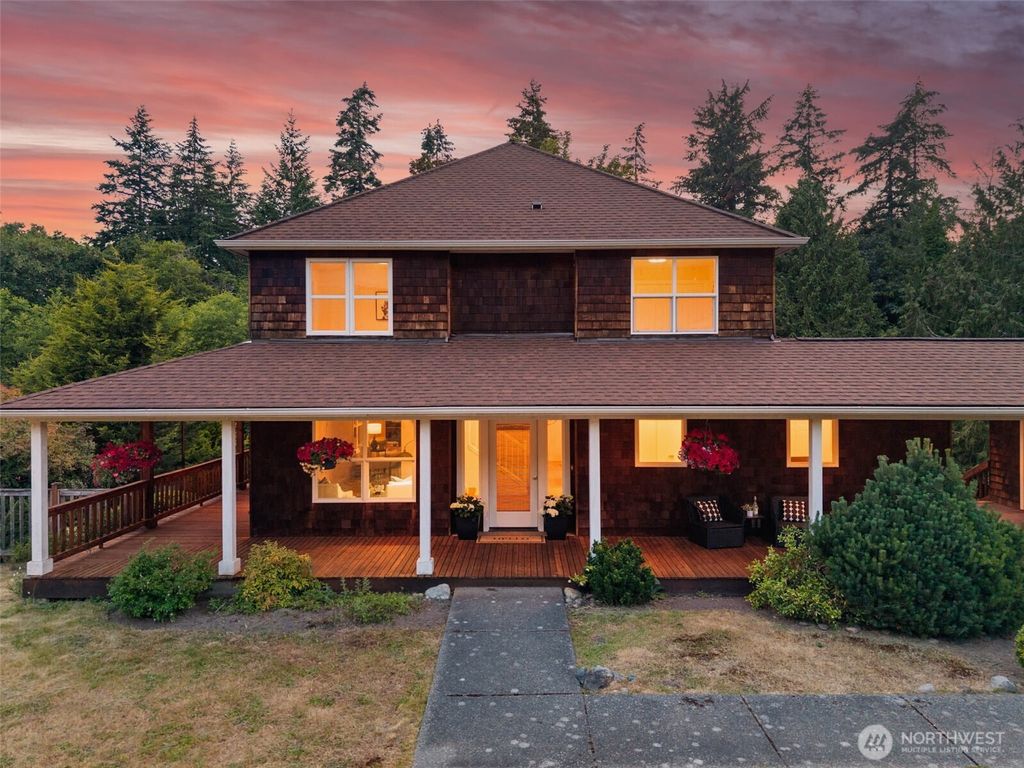 5413 Welfare Avenue NE, Bainbridge Island, WA 98110