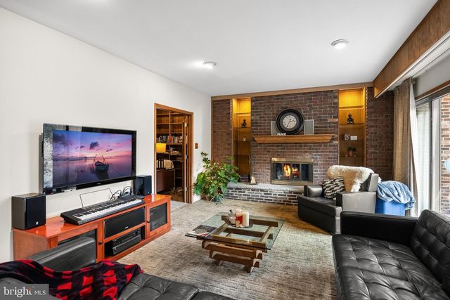 143 RIDGE RD, Southampton, NJ 08088