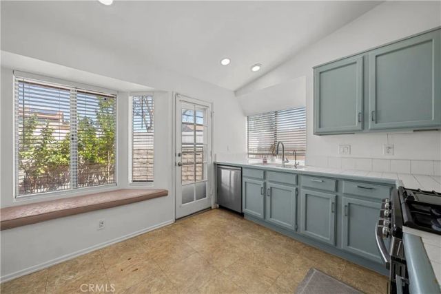 22942 Banyan, Saugus, CA 91390