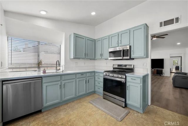 22942 Banyan, Saugus, CA 91390