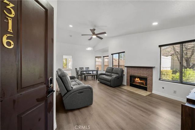 22942 Banyan, Saugus, CA 91390