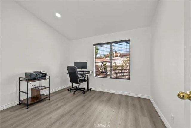 22942 Banyan, Saugus, CA 91390