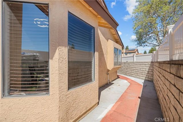 22942 Banyan, Saugus, CA 91390