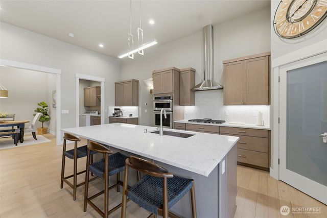 6105 132nd Street Ct NW, Gig Harbor, WA 98332