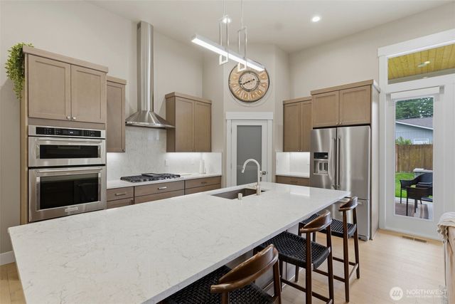 6105 132nd Street Ct NW, Gig Harbor, WA 98332