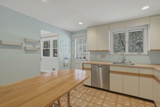 15 Woodmere, Framingham, MA 01701