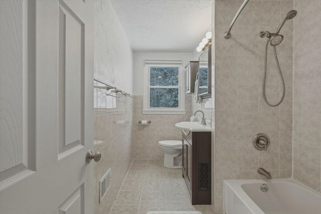 15 Woodmere, Framingham, MA 01701