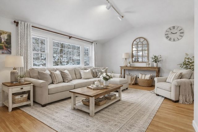 15 Woodmere, Framingham, MA 01701