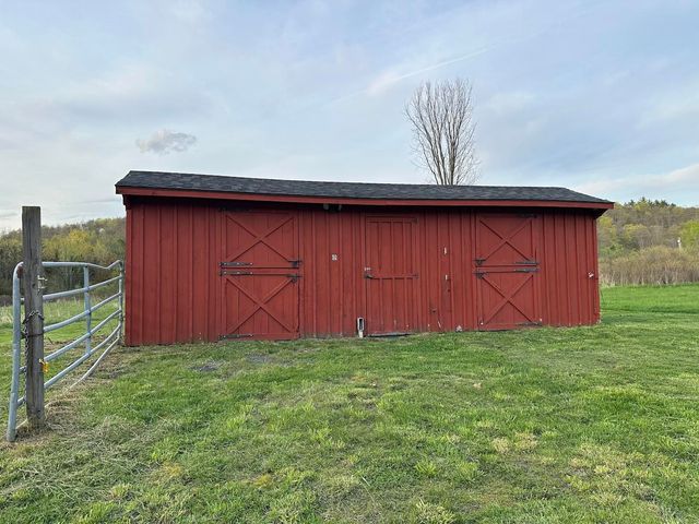 341 Turkey Farm Road, Benson, VT 05731