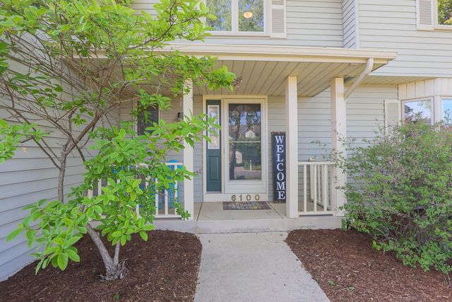 6100 Regency Hills DRIVE, Mount Pleasant, WI 53406