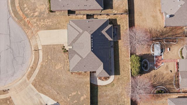 2604 W Natchez Street, Broken Arrow, OK 74011