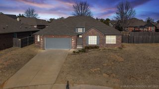 2604 W Natchez Street, Broken Arrow, OK 74011