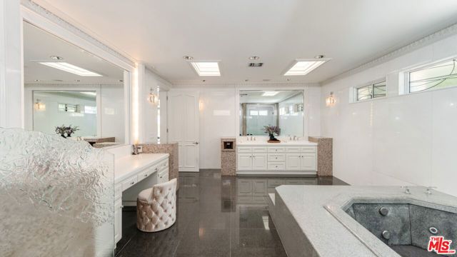 29000 Cliffside Drive, Malibu, CA 90265