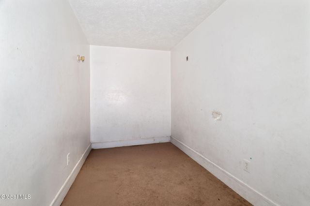 9 Jackson Place, Schenectady, NY 12308