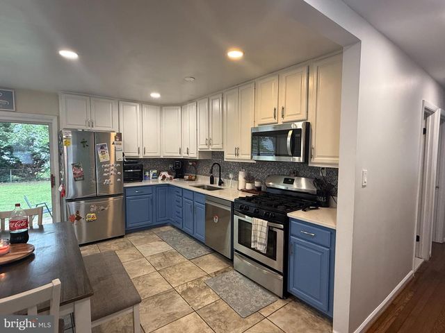 4125 GARDENSEN DR, Woodbridge, VA 22193