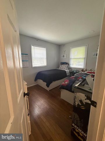 4125 GARDENSEN DR, Woodbridge, VA 22193