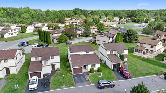 5 Perrins Mews, Middletown, NY 10940