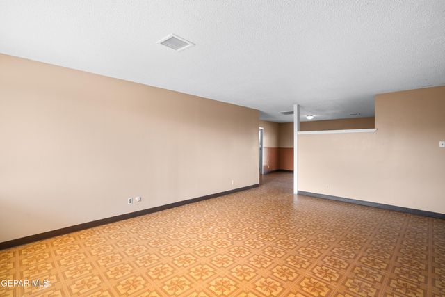 4701 HARCOURT Drive, El Paso, TX 79924