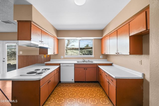 4701 HARCOURT Drive, El Paso, TX 79924