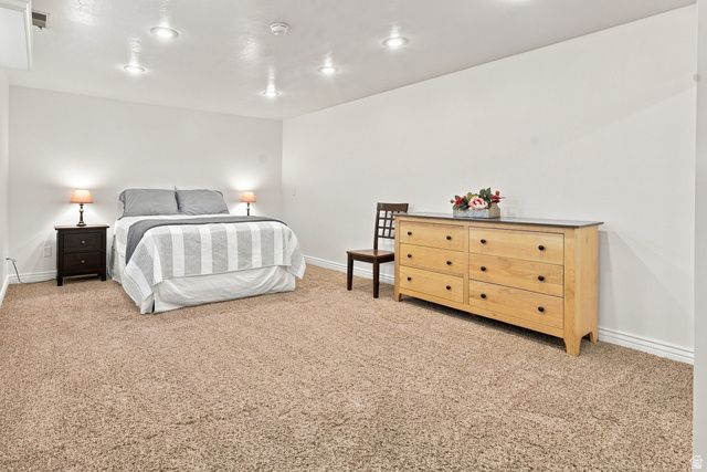 2092 E SOMERSET DR, Cottonwood Heights, UT 84121