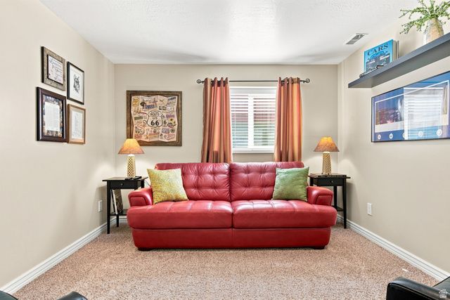 2092 E SOMERSET DR, Cottonwood Heights, UT 84121