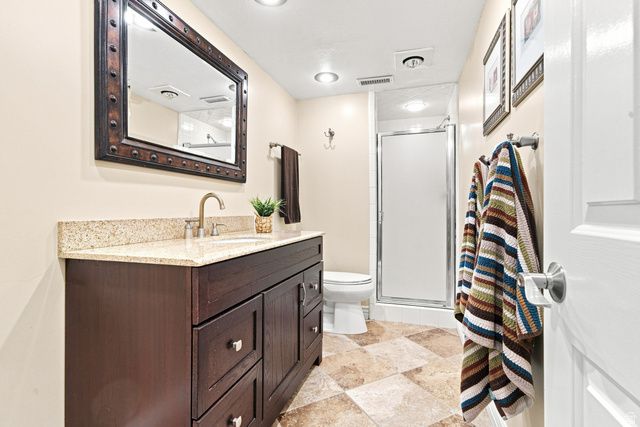 2092 E SOMERSET DR, Cottonwood Heights, UT 84121