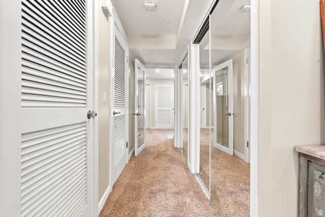 2092 E SOMERSET DR, Cottonwood Heights, UT 84121
