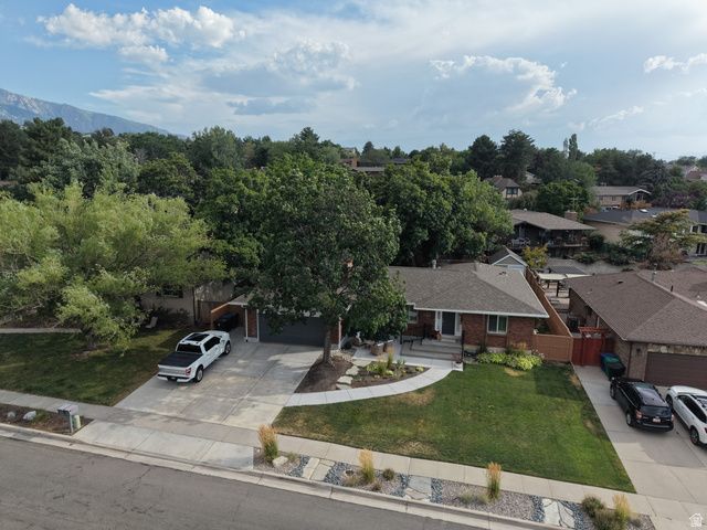 2092 E SOMERSET DR, Cottonwood Heights, UT 84121