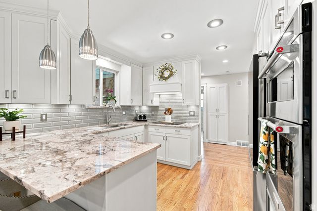 2092 E SOMERSET DR, Cottonwood Heights, UT 84121