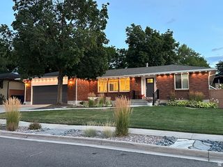 2092 E SOMERSET DR, Cottonwood Heights, UT 84121