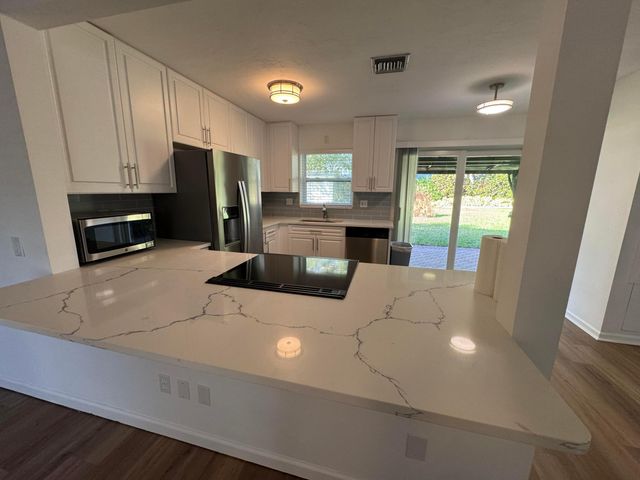 219 OLD JUPITER BEACH Road, Jupiter, FL 33477