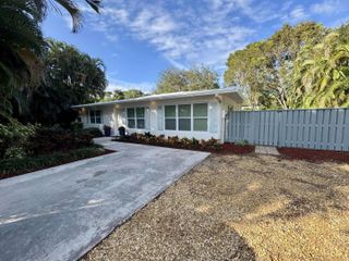 219 OLD JUPITER BEACH Road, Jupiter, FL 33477