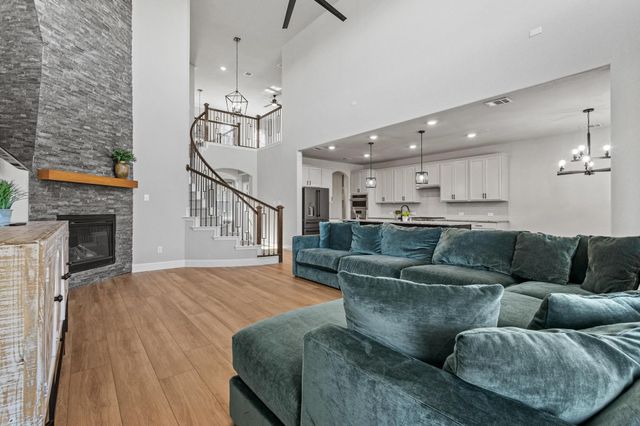 3204 Creek Meadow Drive, Anna, TX 75409