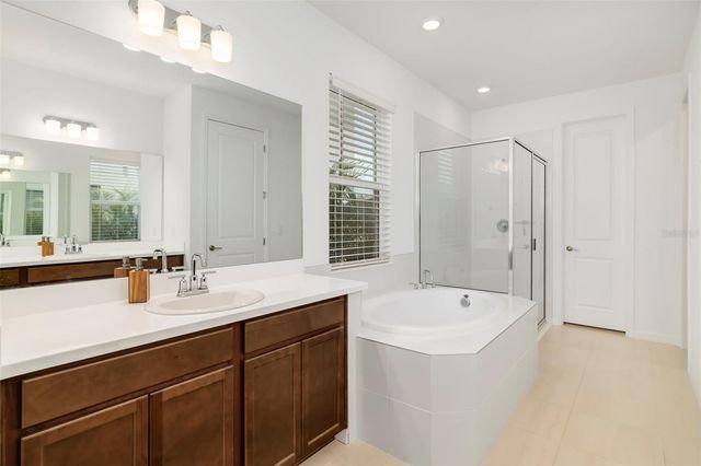 4426 POND BROOK COURT, Bradenton, FL 34211