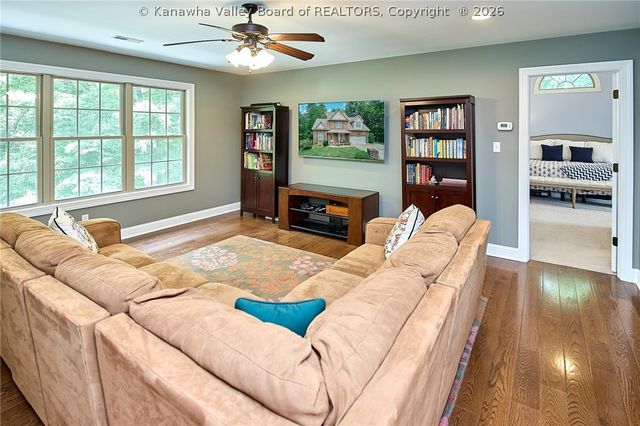 1396 Bedford Road, Charleston, WV 25314