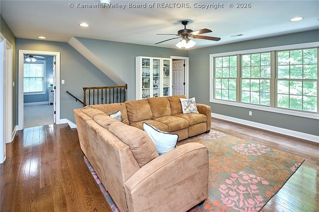 1396 Bedford Road, Charleston, WV 25314
