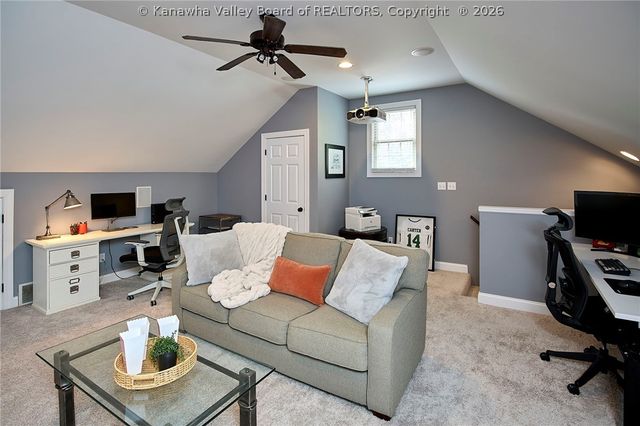 1396 Bedford Road, Charleston, WV 25314