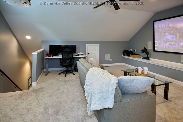1396 Bedford Road, Charleston, WV 25314