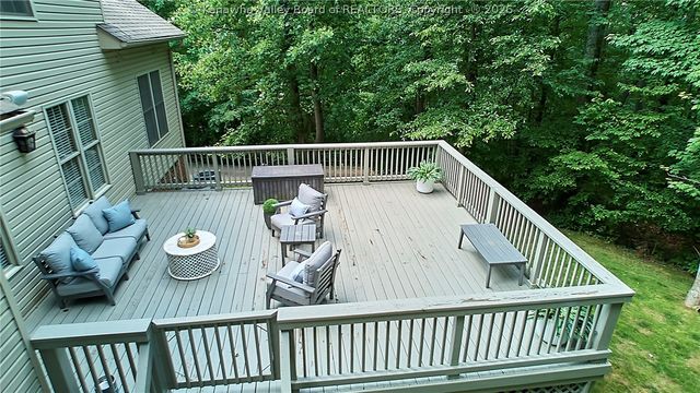 1396 Bedford Road, Charleston, WV 25314