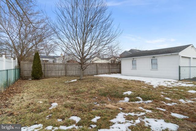 8 ADAMS AVE, Mount Ephraim, NJ 08059