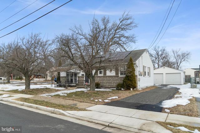 8 ADAMS AVE, Mount Ephraim, NJ 08059
