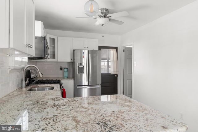 8 ADAMS AVE, Mount Ephraim, NJ 08059